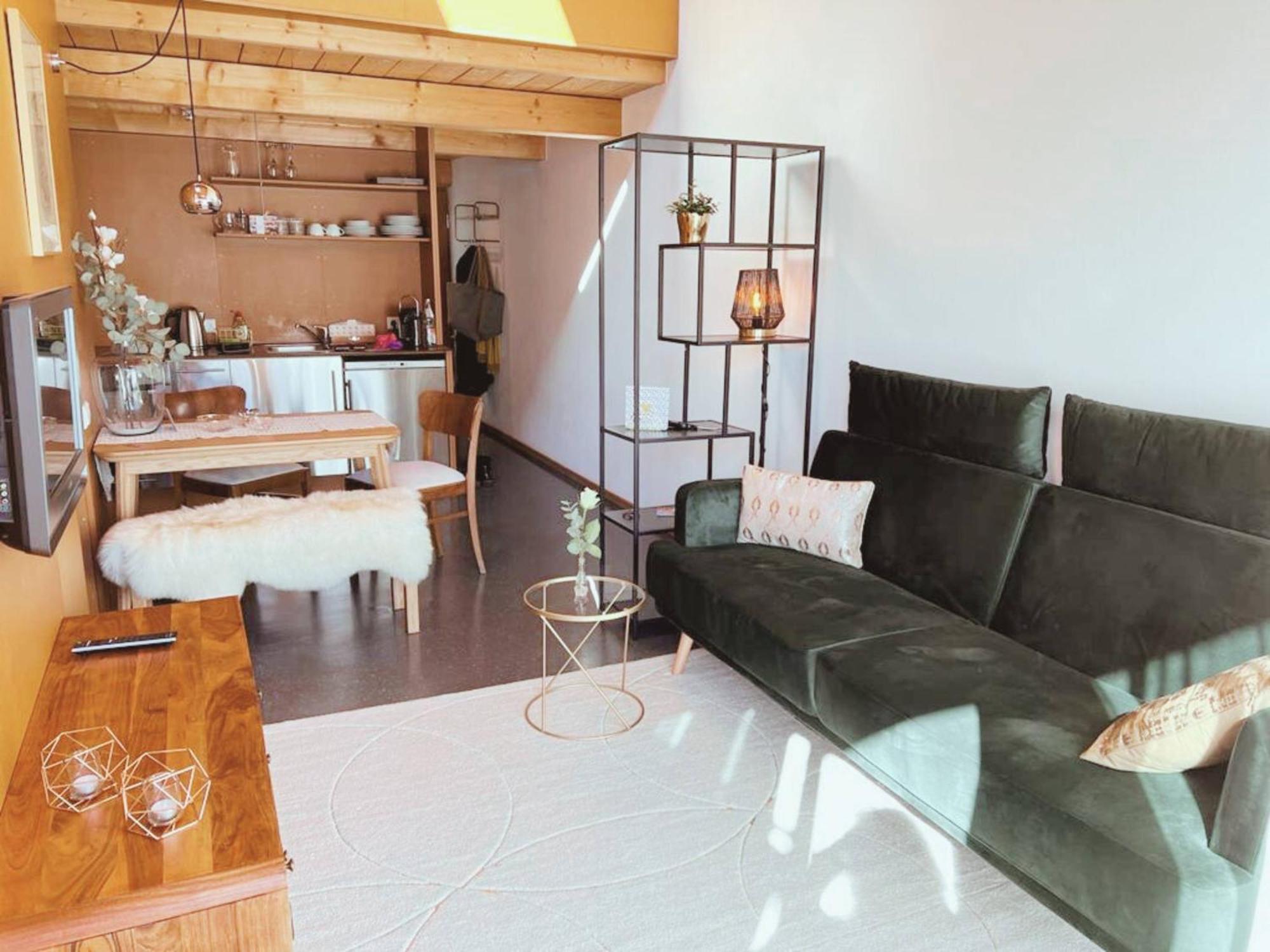 Seeglueck Seegold - Moderne Maisonette-Wohnung Mit Balkon Und Parkplatz In Seenaehe In Konstanz-Dingels-Dorf Luaran gambar