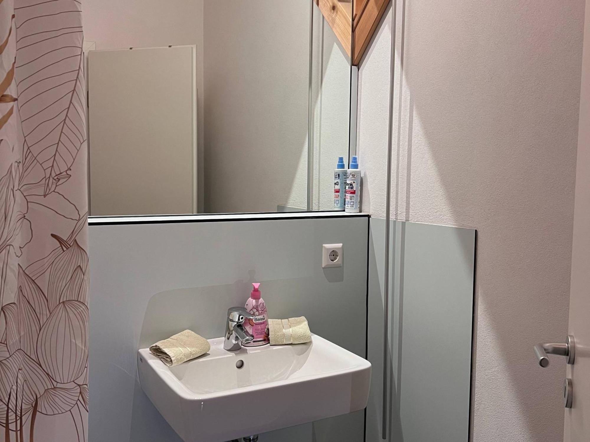 Seeglueck Seegold - Moderne Maisonette-Wohnung Mit Balkon Und Parkplatz In Seenaehe In Konstanz-Dingels-Dorf Luaran gambar